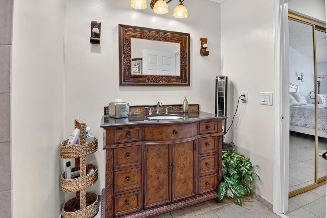 Active With Contract: $3,500 (3 beds, 2 baths, 1620 Square Feet)