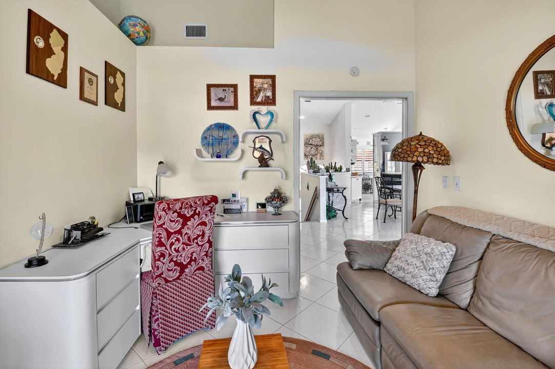 Active With Contract: $3,500 (3 beds, 2 baths, 1620 Square Feet)