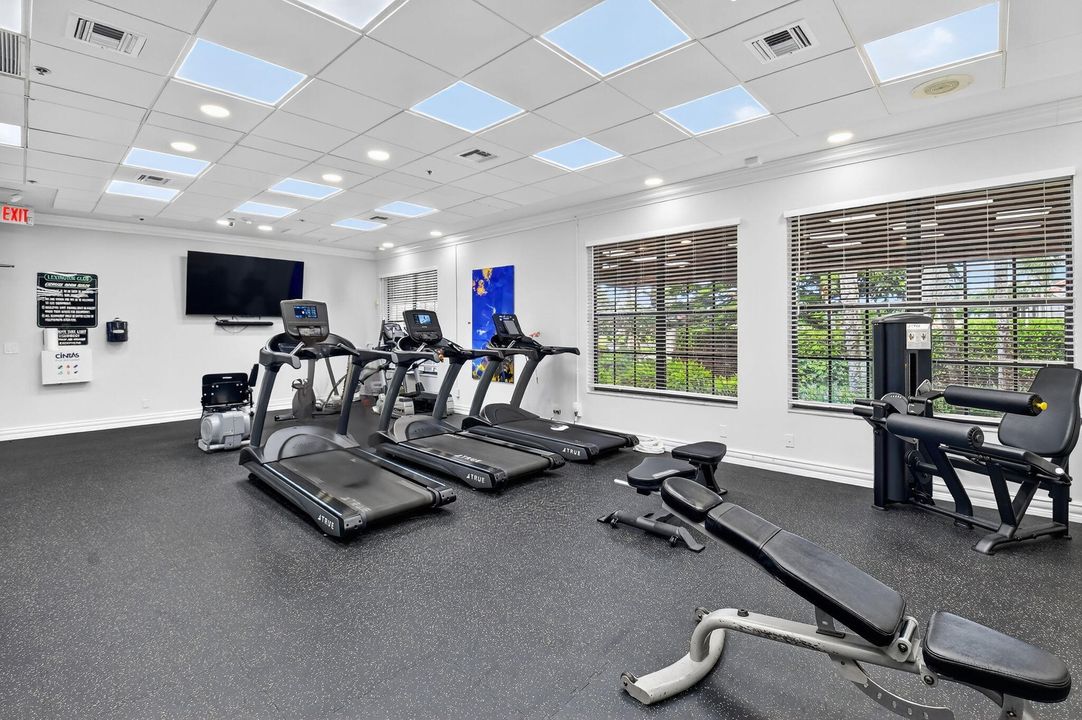 Active With Contract: $3,500 (3 beds, 2 baths, 1620 Square Feet)