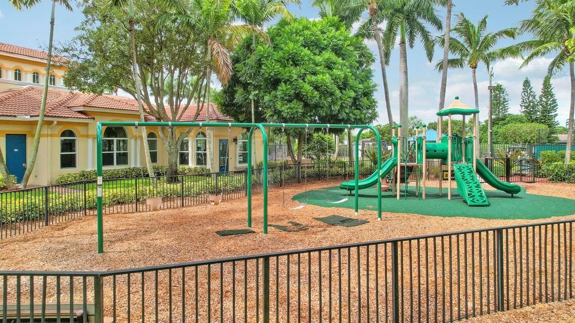 На продажу: $490,000 (3 спален, 2 ванн, 1831 Квадратных фут)