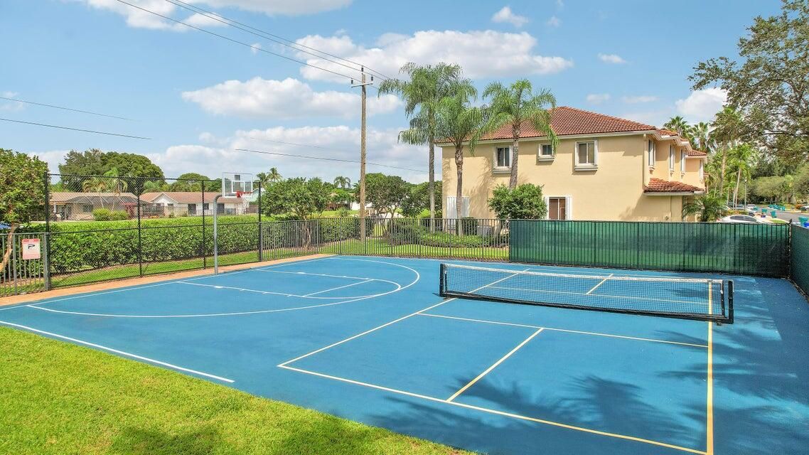 На продажу: $490,000 (3 спален, 2 ванн, 1831 Квадратных фут)