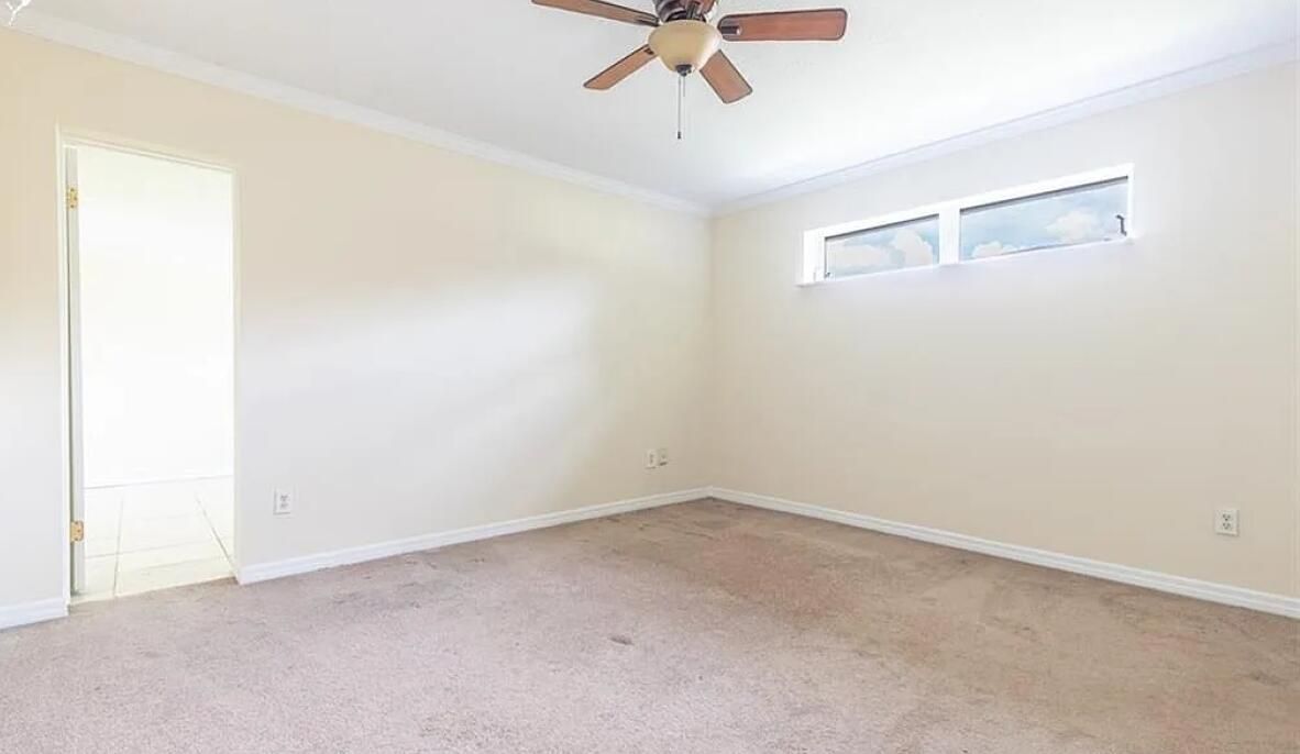 For Sale: $329,000 (3 beds, 3 baths, 1698 Square Feet)