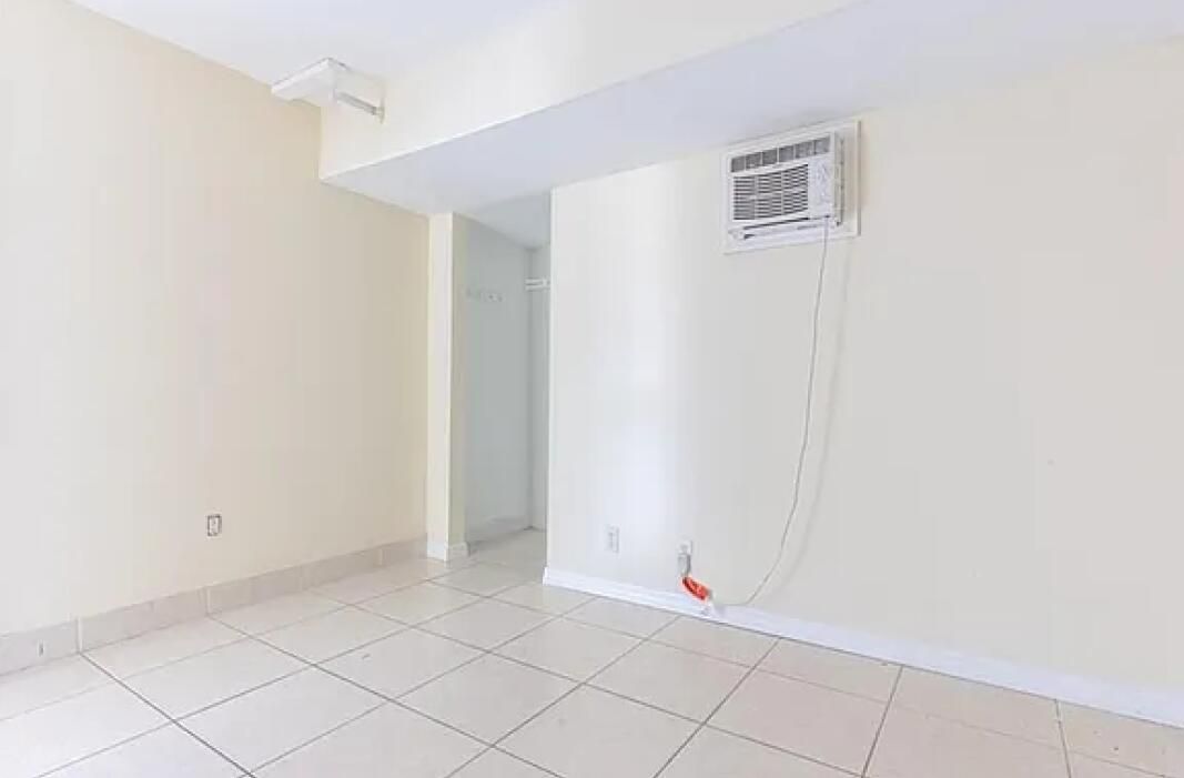 For Sale: $329,000 (3 beds, 3 baths, 1698 Square Feet)