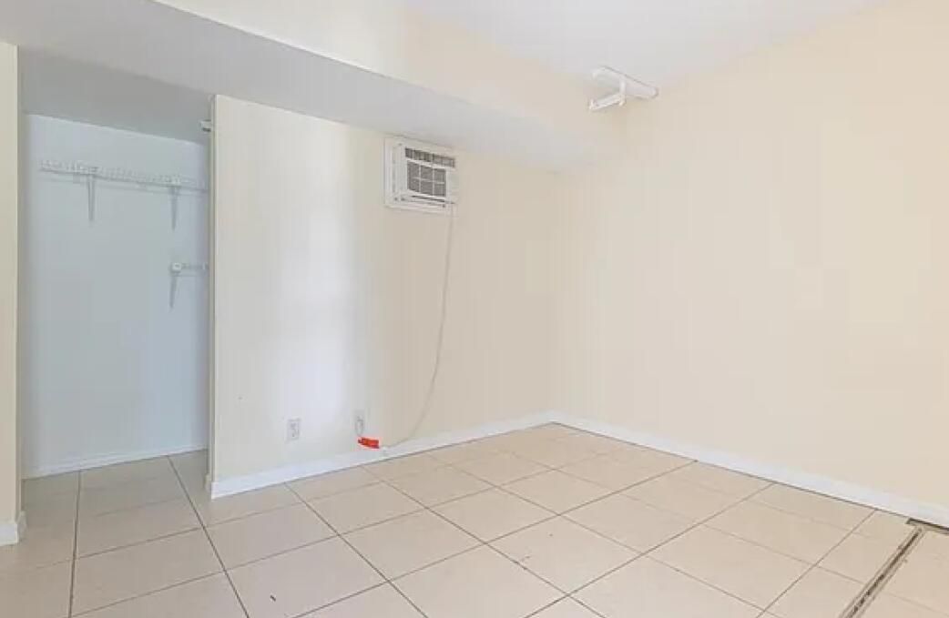 For Sale: $329,000 (3 beds, 3 baths, 1698 Square Feet)