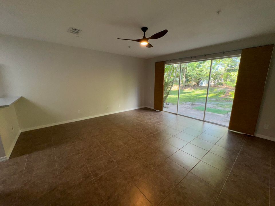 Active With Contract: $2,300 (3 beds, 2 baths, 1338 Square Feet)