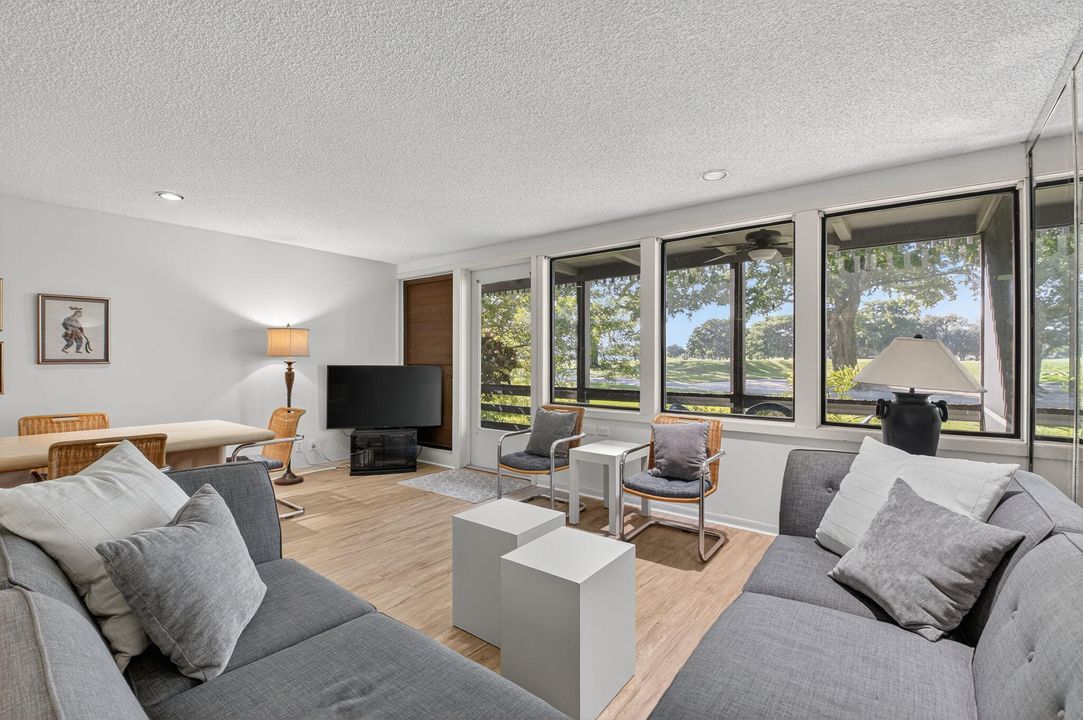 For Sale: $280,000 (2 beds, 2 baths, 1229 Square Feet)