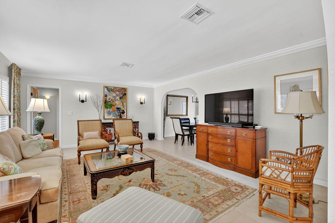 Active With Contract: $1,395,000 (5 beds, 3 baths, 2347 Square Feet)