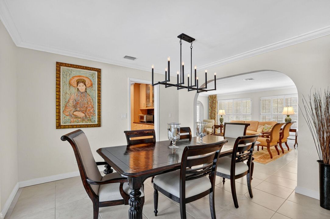 Active With Contract: $1,395,000 (5 beds, 3 baths, 2347 Square Feet)
