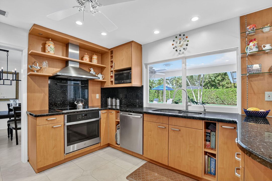 Active With Contract: $1,395,000 (5 beds, 3 baths, 2347 Square Feet)