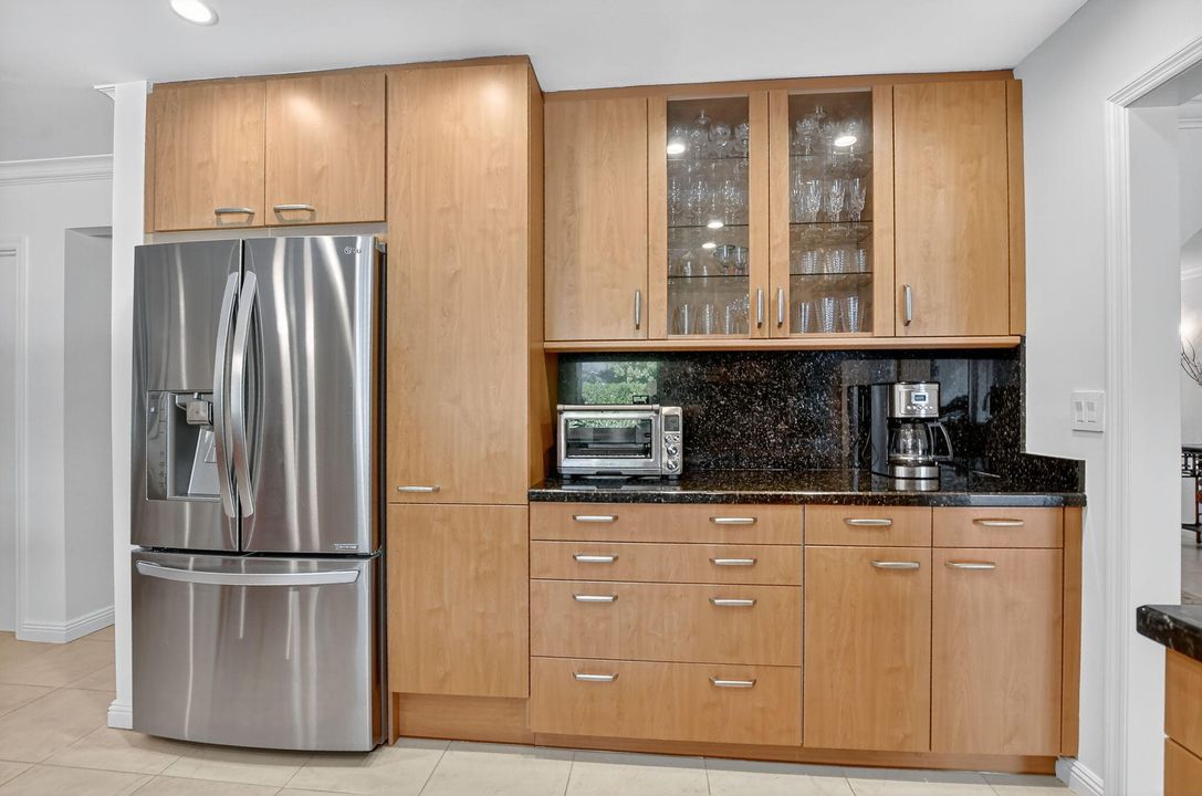 Active With Contract: $1,395,000 (5 beds, 3 baths, 2347 Square Feet)