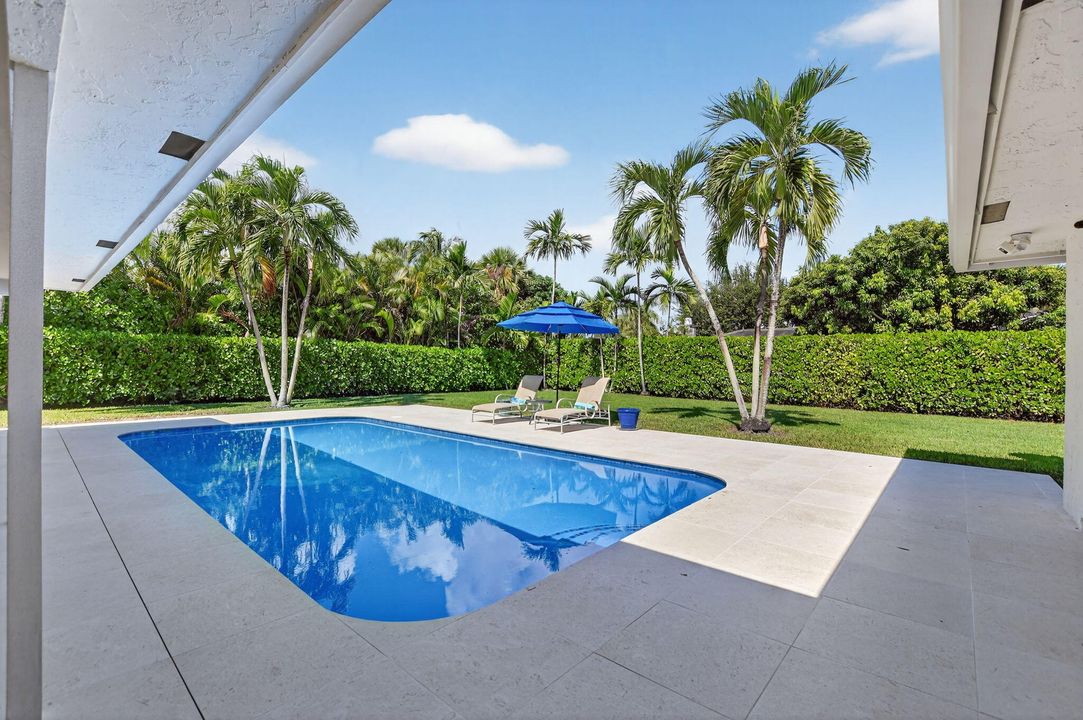 Active With Contract: $1,395,000 (5 beds, 3 baths, 2347 Square Feet)