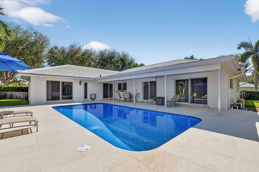 Active With Contract: $1,395,000 (5 beds, 3 baths, 2347 Square Feet)