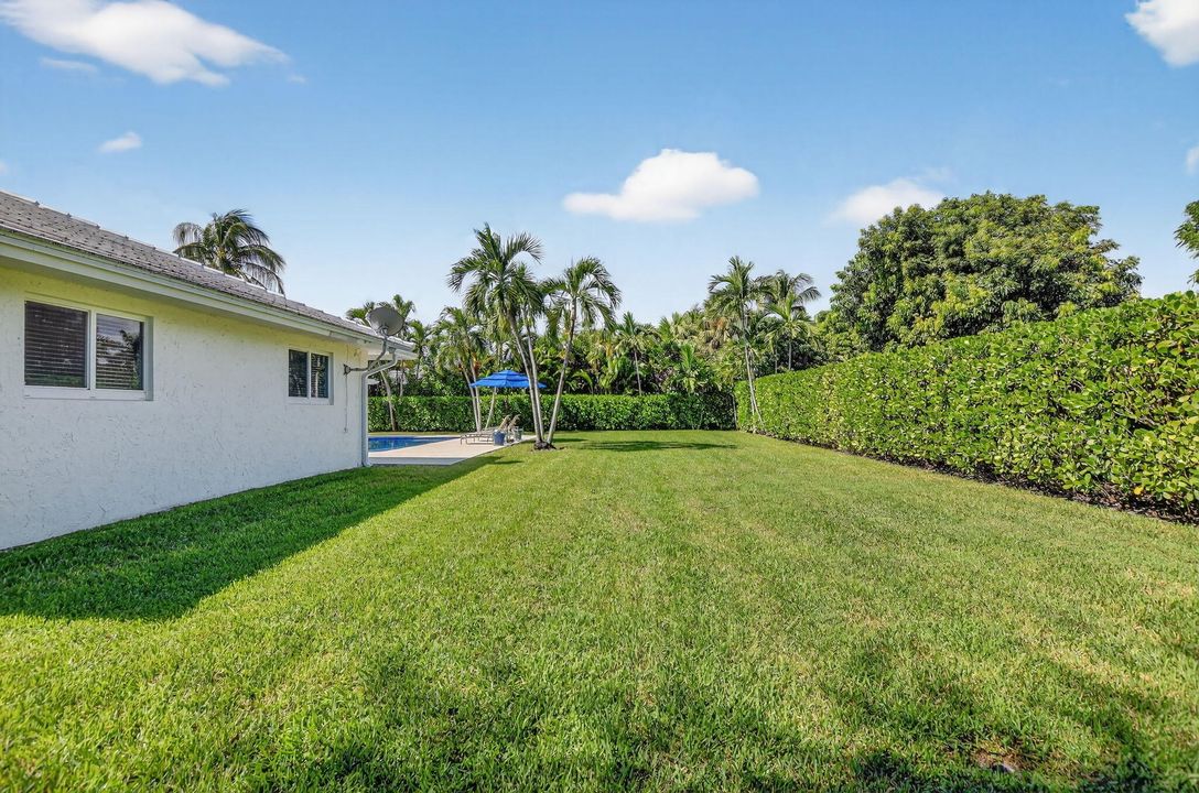 Active With Contract: $1,395,000 (5 beds, 3 baths, 2347 Square Feet)