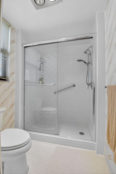 For Sale: $280,000 (2 beds, 2 baths, 1229 Square Feet)