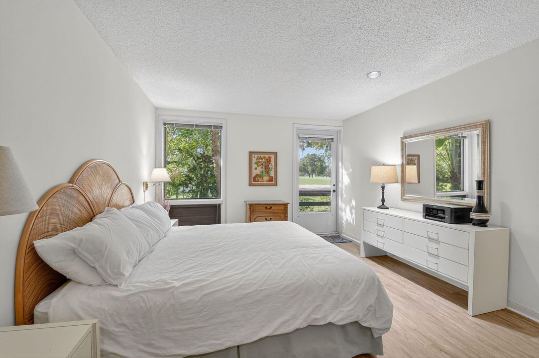 For Sale: $280,000 (2 beds, 2 baths, 1229 Square Feet)