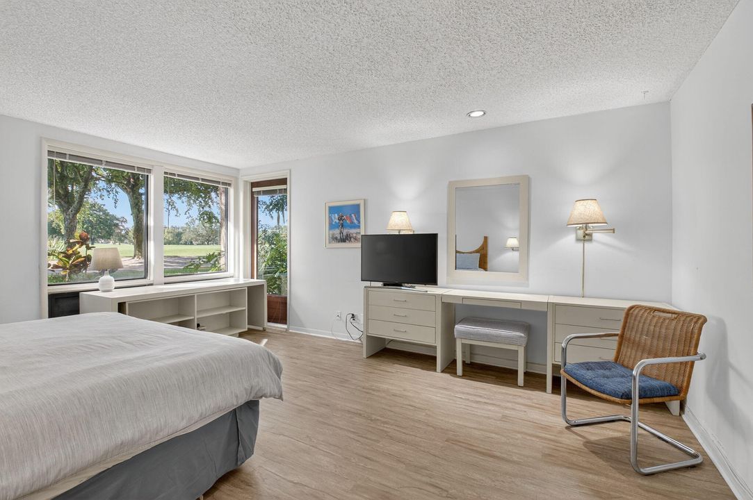 For Sale: $280,000 (2 beds, 2 baths, 1229 Square Feet)