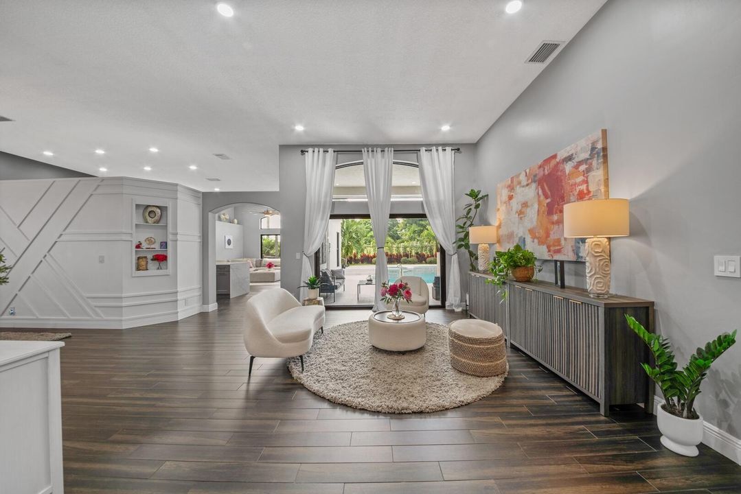 待售: $949,995 (4 贝兹, 2 浴室, 2381 平方英尺)