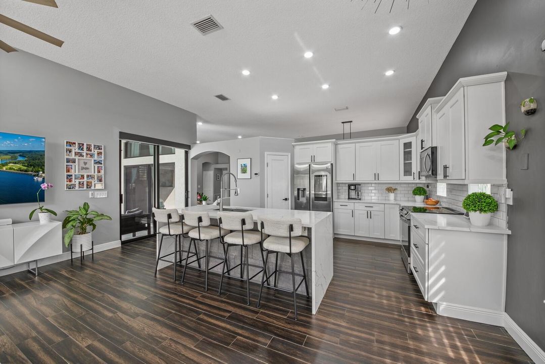 待售: $949,995 (4 贝兹, 2 浴室, 2381 平方英尺)