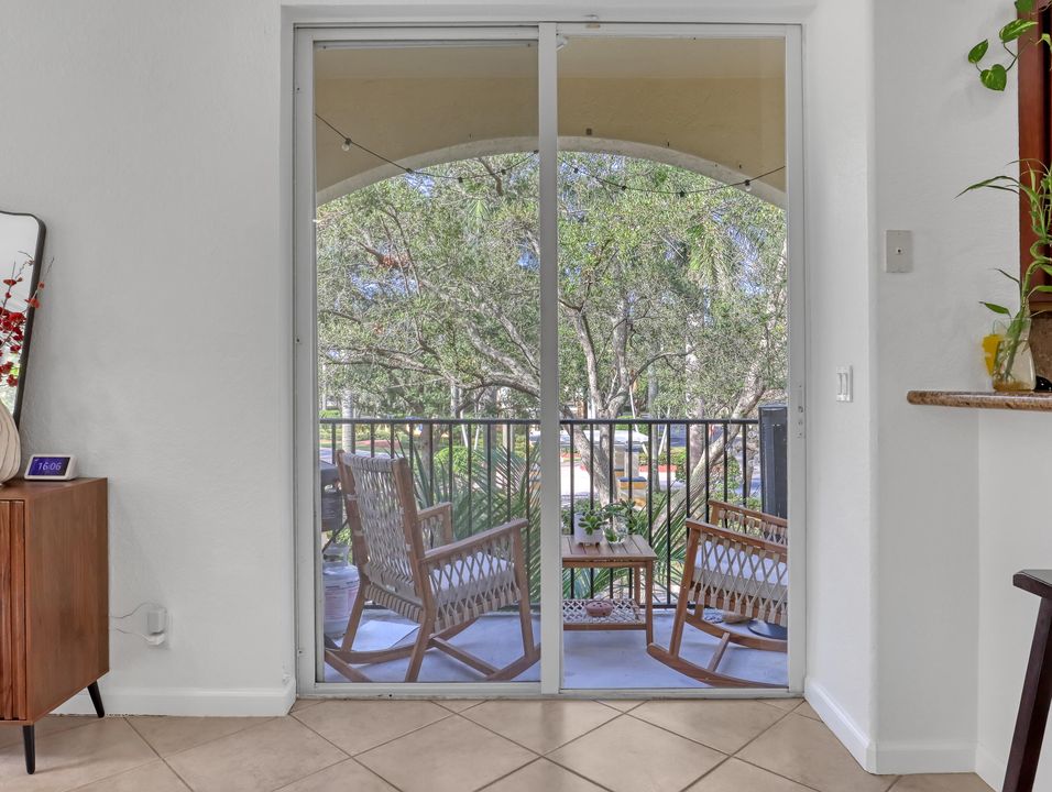 На продажу: $490,000 (3 спален, 2 ванн, 1831 Квадратных фут)