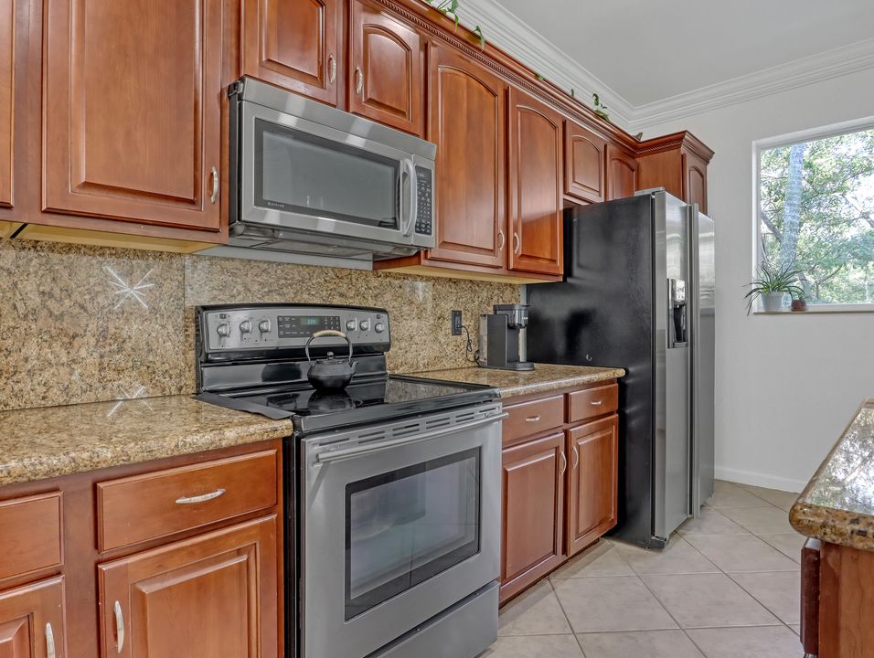 На продажу: $490,000 (3 спален, 2 ванн, 1831 Квадратных фут)