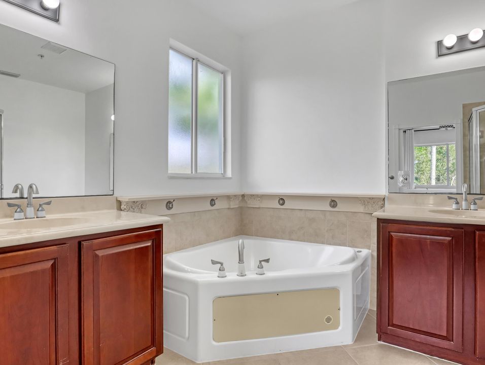 На продажу: $490,000 (3 спален, 2 ванн, 1831 Квадратных фут)