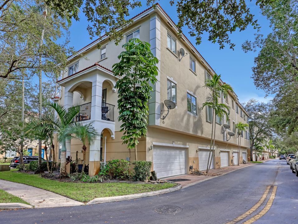 На продажу: $490,000 (3 спален, 2 ванн, 1831 Квадратных фут)