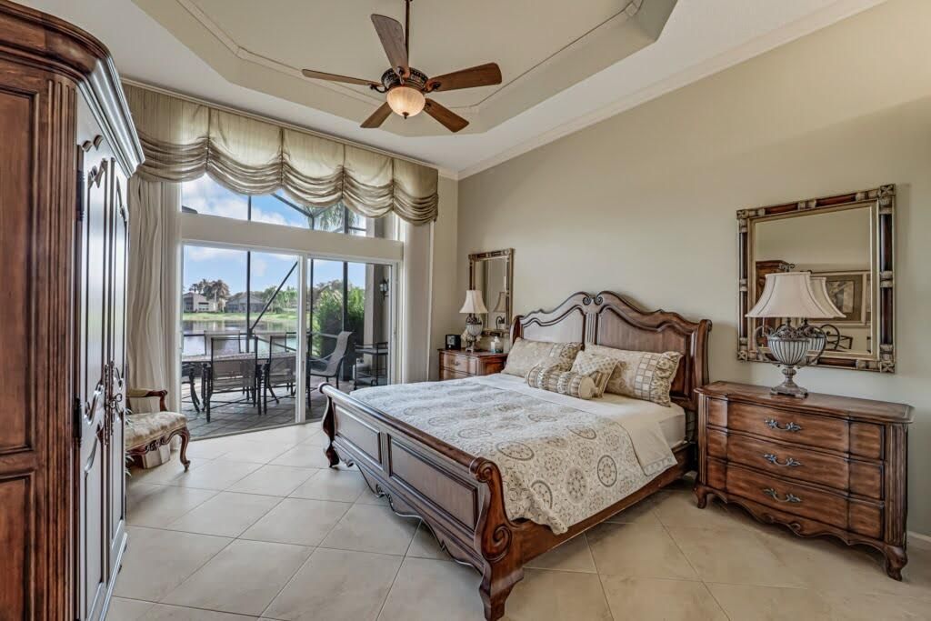 Под контрактом: $549,000 (3 спален, 2 ванн, 2347 Квадратных фут)