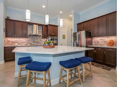 For Sale: $650,000 (3 beds, 3 baths, 2236 Square Feet)