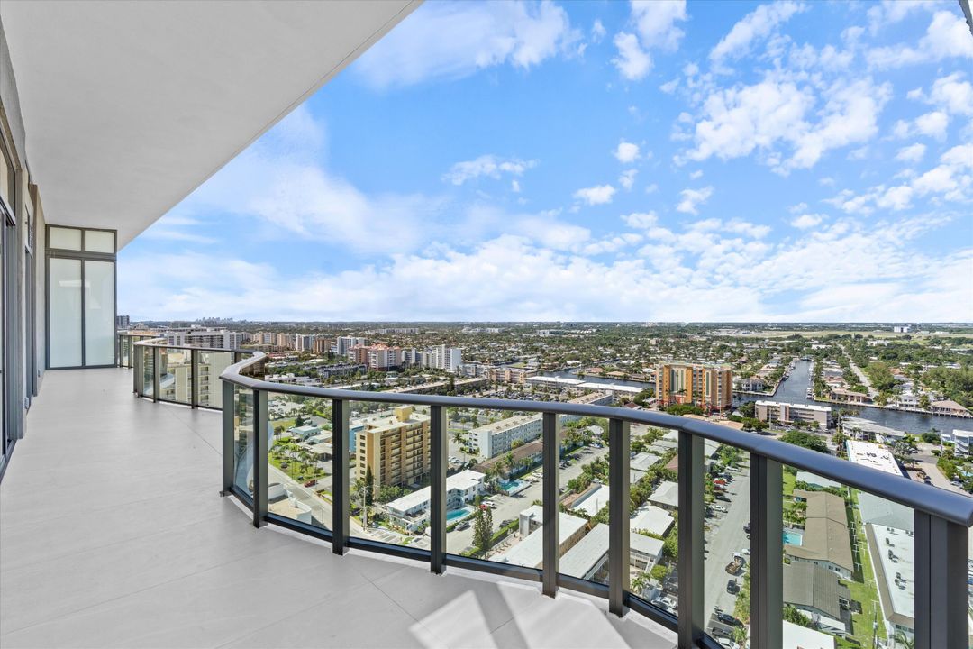 For Sale: $5,450,000 (4 beds, 4 baths, 3300 Square Feet)