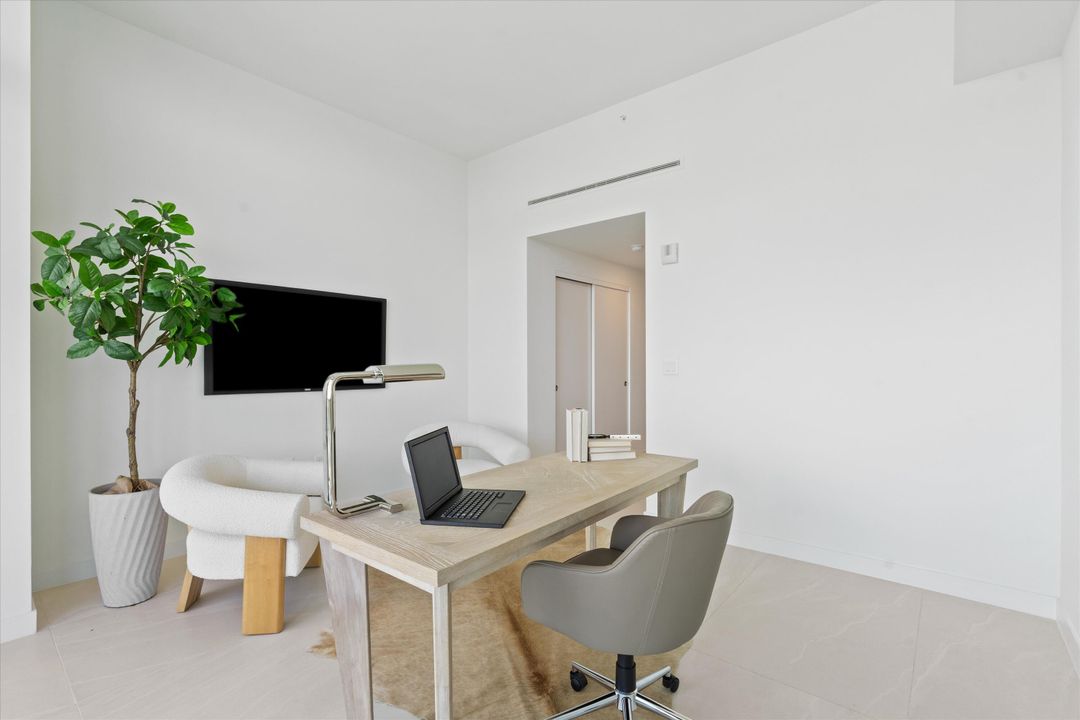 For Sale: $5,450,000 (4 beds, 4 baths, 3300 Square Feet)