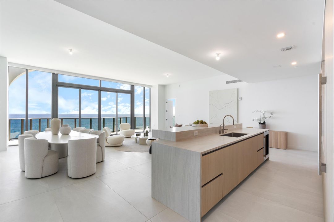 For Sale: $5,450,000 (4 beds, 4 baths, 3300 Square Feet)