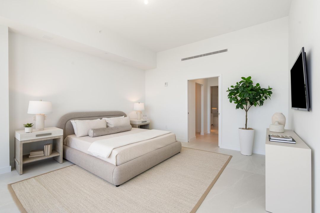 For Sale: $5,450,000 (4 beds, 4 baths, 3300 Square Feet)