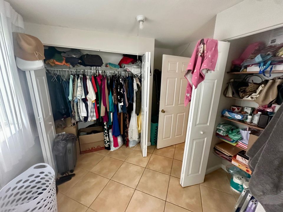 For Sale: $409,000 (3 beds, 2 baths, 1173 Square Feet)