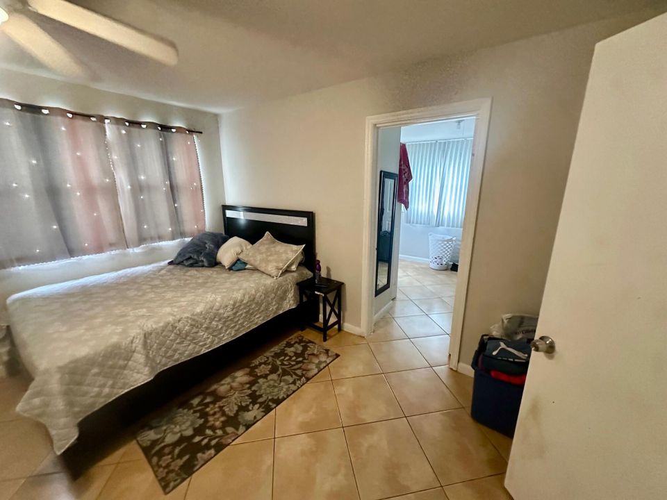 For Sale: $409,000 (3 beds, 2 baths, 1173 Square Feet)