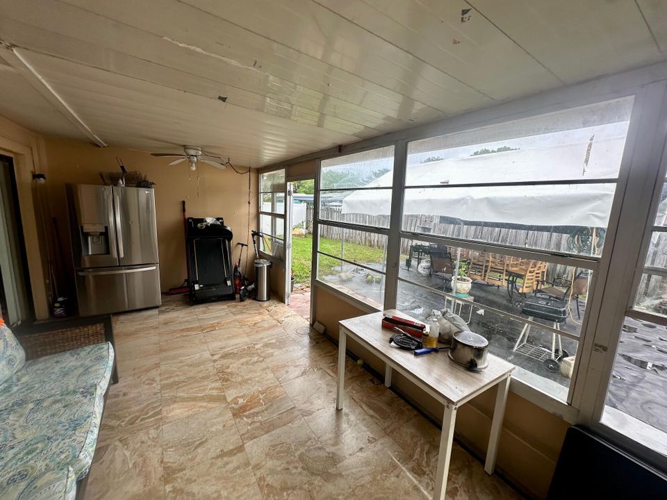 For Sale: $409,000 (3 beds, 2 baths, 1173 Square Feet)