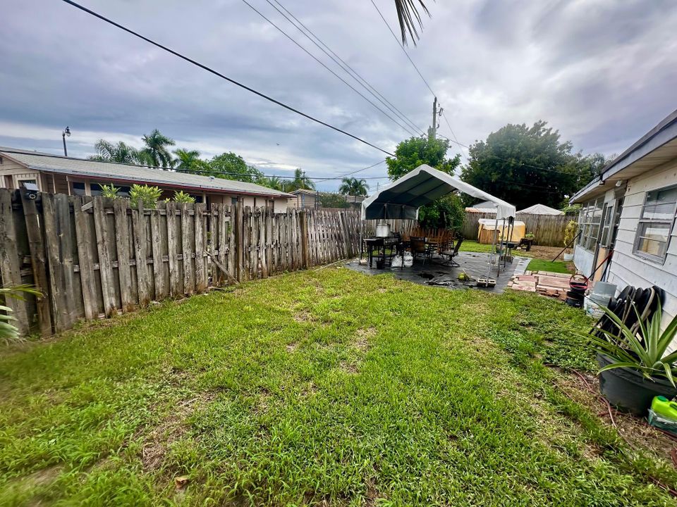 For Sale: $409,000 (3 beds, 2 baths, 1173 Square Feet)