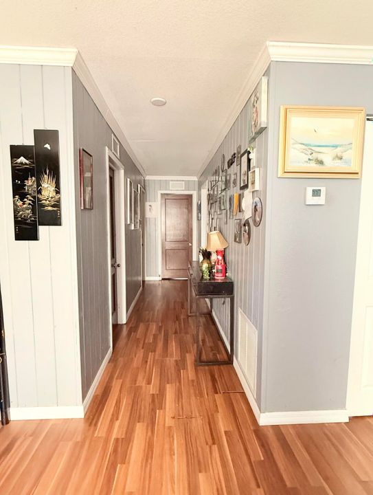 For Sale: $479,000 (3 beds, 1 baths, 1117 Square Feet)