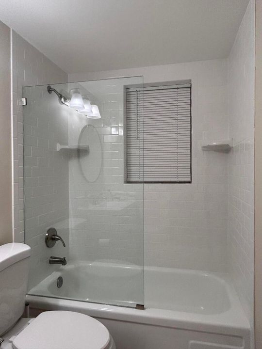 For Rent: $1,950 (2 beds, 1 baths, 815 Square Feet)