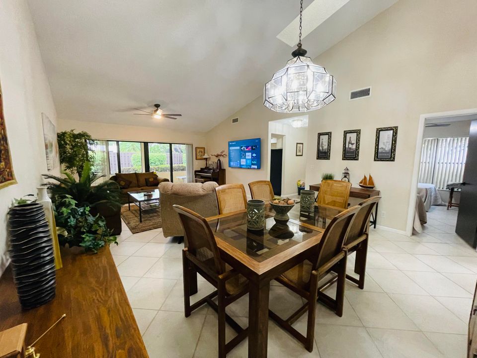 For Rent: $5,850 (2 beds, 2 baths, 1369 Square Feet)