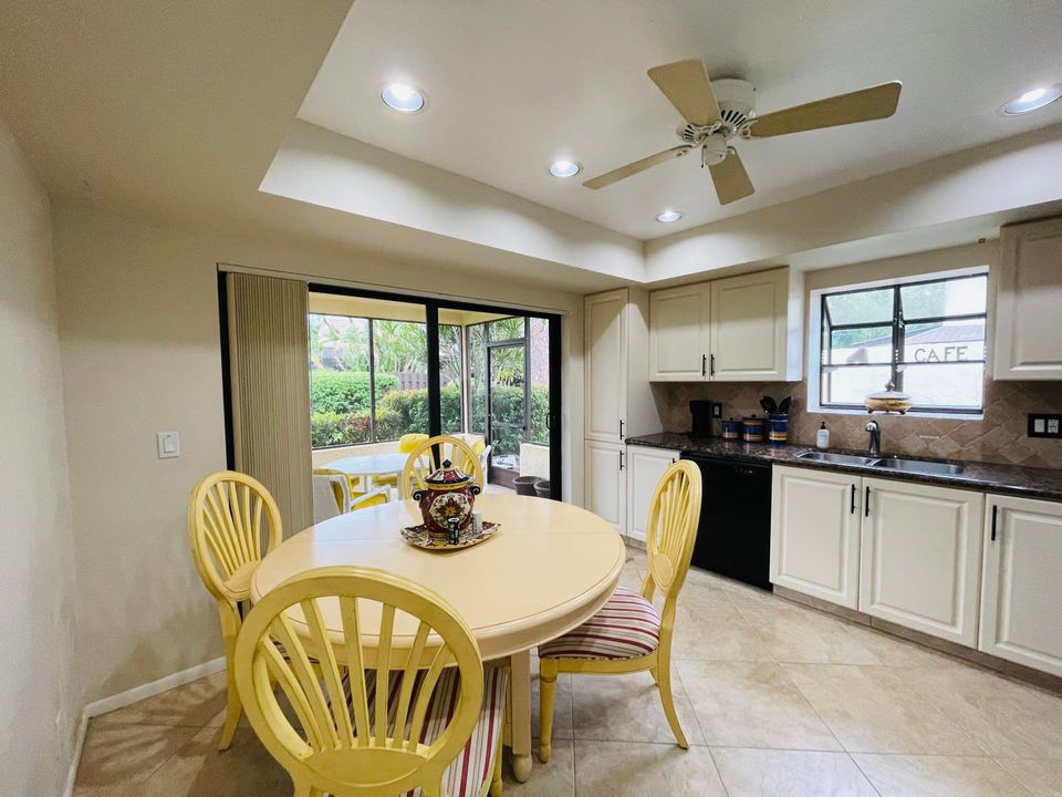 For Rent: $5,850 (2 beds, 2 baths, 1369 Square Feet)