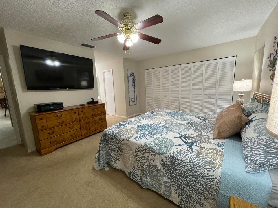 For Rent: $5,850 (2 beds, 2 baths, 1369 Square Feet)