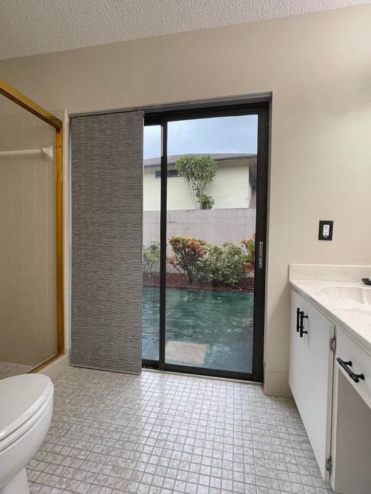 For Rent: $5,850 (2 beds, 2 baths, 1369 Square Feet)