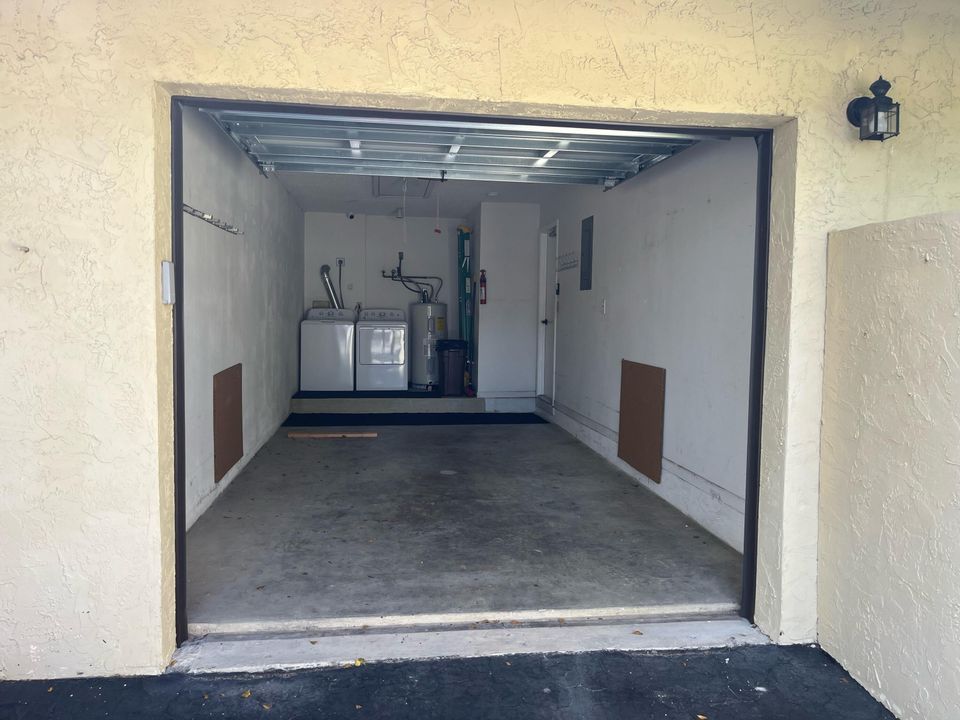 For Rent: $5,850 (2 beds, 2 baths, 1369 Square Feet)