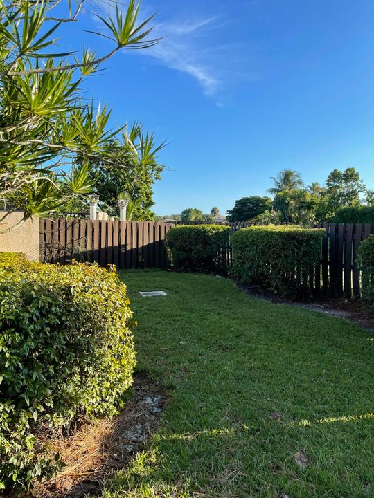 For Rent: $5,850 (2 beds, 2 baths, 1369 Square Feet)