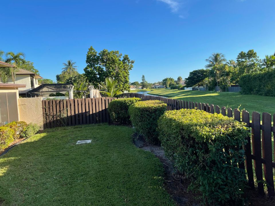 For Rent: $5,850 (2 beds, 2 baths, 1369 Square Feet)