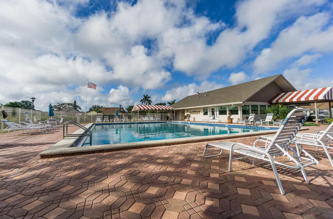 For Rent: $5,850 (2 beds, 2 baths, 1369 Square Feet)