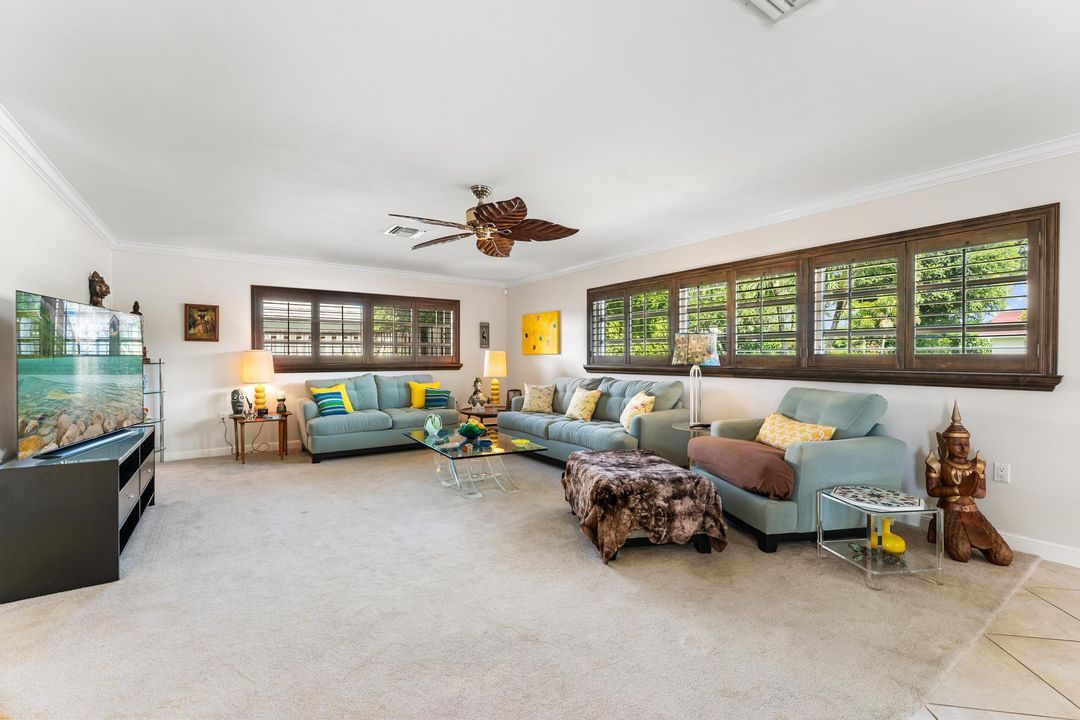 合同活跃: $875,000 (3 贝兹, 2 浴室, 1839 平方英尺)