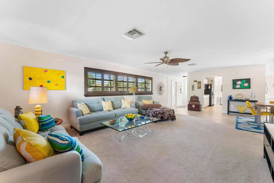 合同活跃: $875,000 (3 贝兹, 2 浴室, 1839 平方英尺)