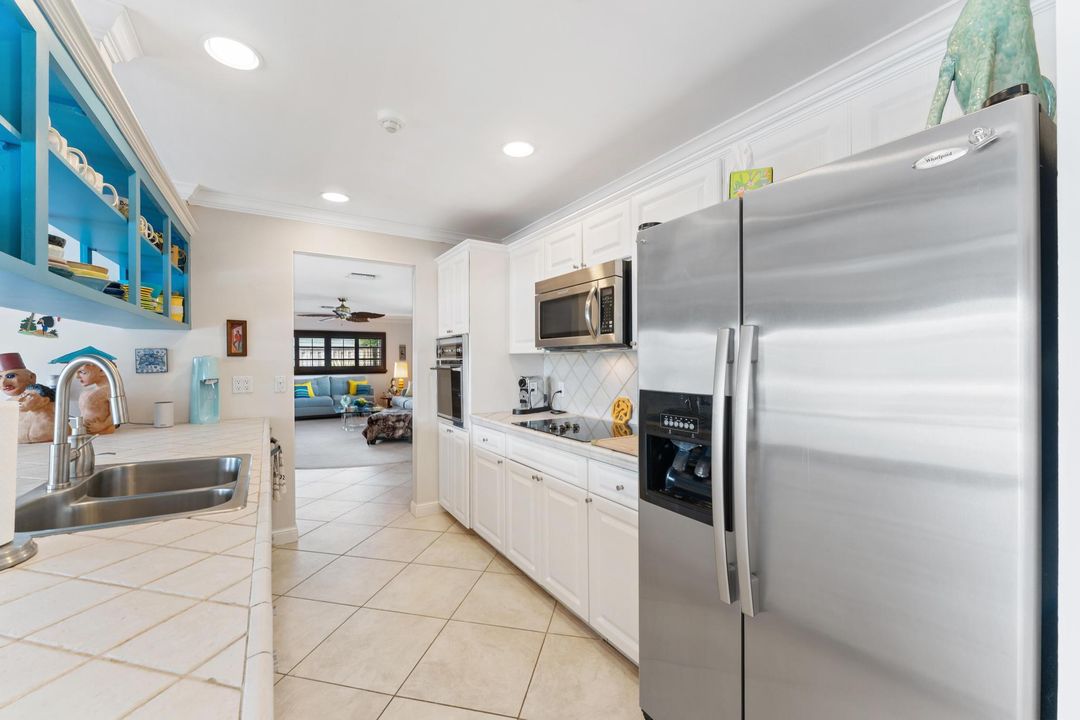 合同活跃: $875,000 (3 贝兹, 2 浴室, 1839 平方英尺)