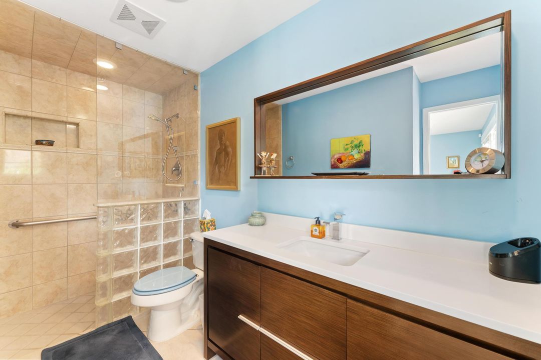 合同活跃: $875,000 (3 贝兹, 2 浴室, 1839 平方英尺)